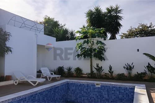 casa con Piscina y Jardín en San Lorenzo
