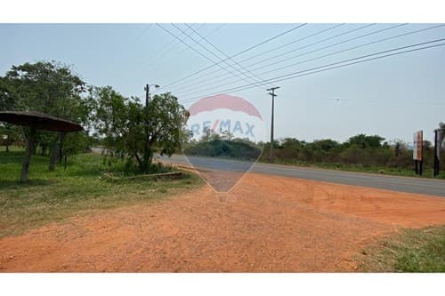 Terreno 1.800 m² con vista al Lago Ypacaraí