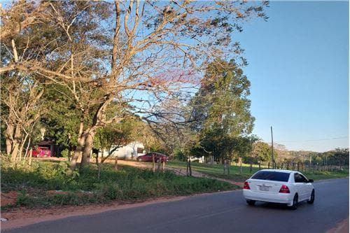 Fantastico terreno sobre ruta Luque-limpio
