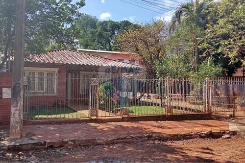 Casa con deposito en barrio san luis — foto 2