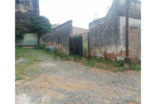 Terreno Ideal sobrE AVDA PERU en Esquina