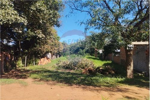 Terreno en venta - Luque b° mora cue