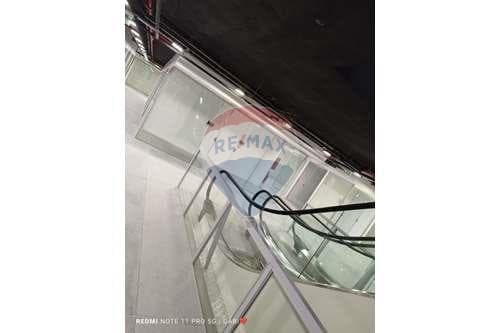 Local comercial galeria en barrio petirossi — foto 4