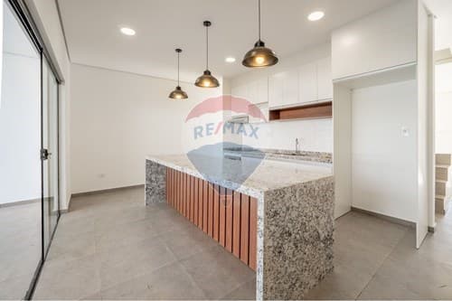 Amplio Dúplex en Loma Merlo — foto 4