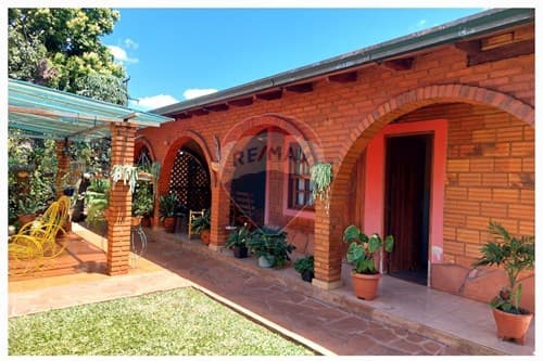 Sueña Confort con esta Casa en Las Carmelitas — foto 3
