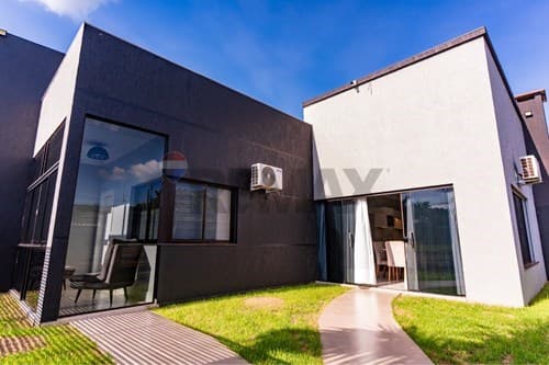 "Nueva y Lujosa Casa en Santa Rita, Alto Paraná" — foto 3