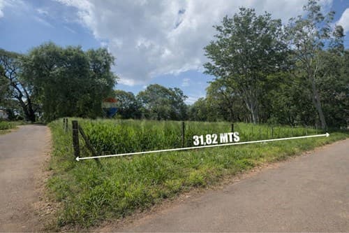 Terreno en esquina de 2863 m2 en Zona Norte