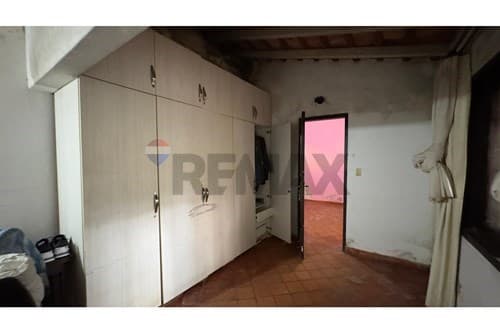 Vendo casa a 1 cuadra de carlos a. López