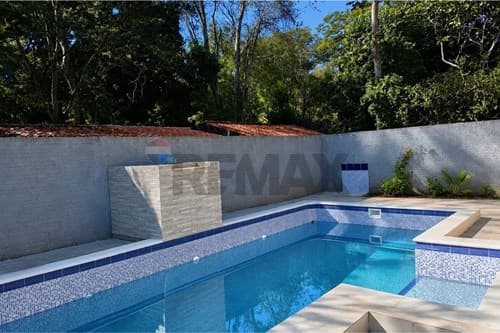 Casa con piscina en Ñemby, foto 3
