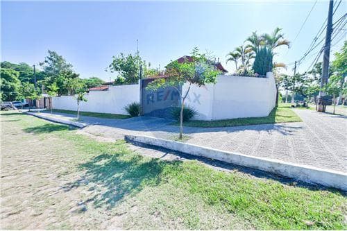 En venta - casa de 3 dormitorios en Lambaré