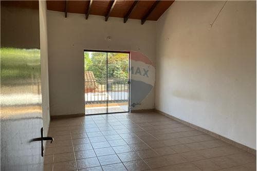 Super oferta centro de San Lorenzo — foto 2