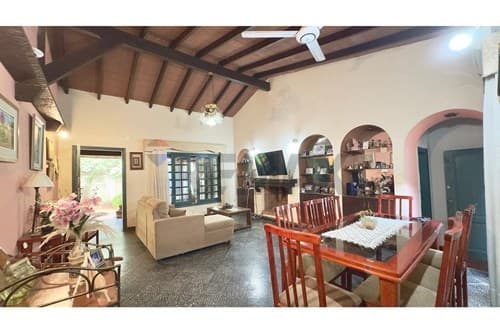 "Venta de Casa con Piscina - Lambaré" — foto 5