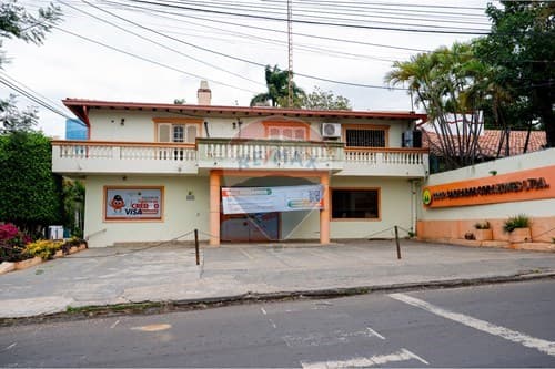 Terreno con construcción en Santísima Trinidad — foto 5