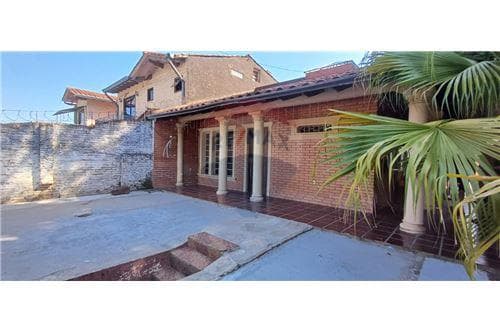 En venta casa de 3 dormitorios en Barrio Obrero — foto 5