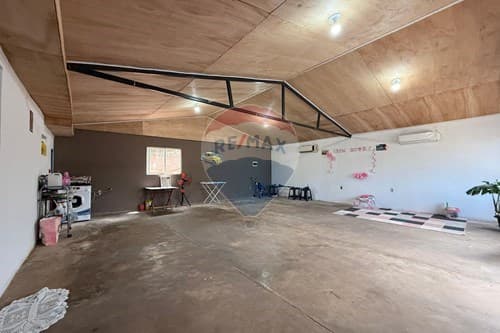 Local Comercial con Vivienda