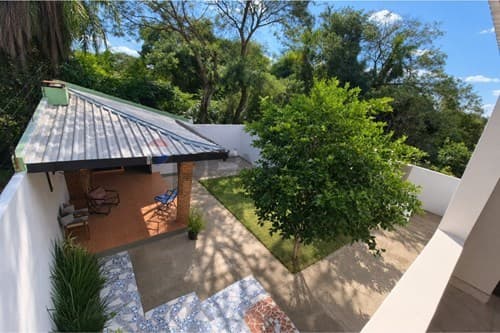 Casa amplia con quincho en Juan de Salazar, Limpio, foto 3