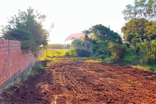 "Terreno amplio en el Barrio San Miguel Curuzú" — foto 5