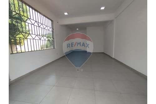 Amplio salon en San Lorenzo — foto 3