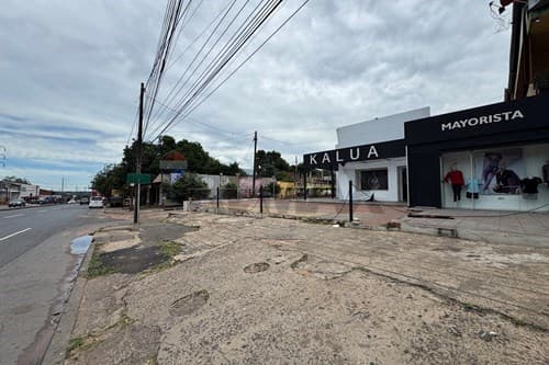 Local comercial con renta sobre acceso sur — foto 2