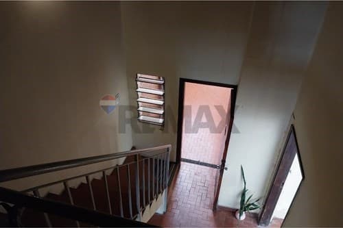 House with 6 bedrooms + 2 local commercial — foto principal