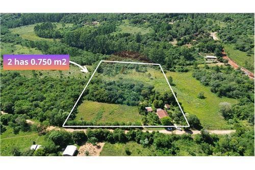 Amplio terreno a metros de las ruinas jesuitas