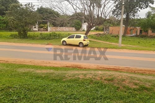 Terreno en esquina sobre asfalto en capiata, foto 5