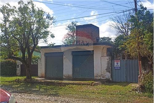 Vendo casa con 2 salones comerciales-barcequillo