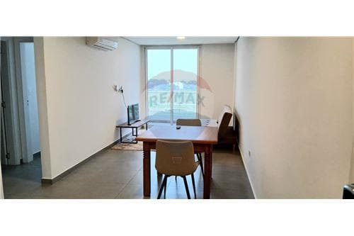 Lujoso departamento amoblado en oferta en venta — foto 4