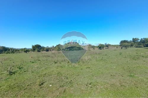"Terreno de Ensueño en Mbokajaty: 2756m² — foto 5