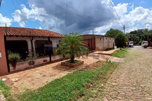 Amplia Casa en Venta en Barrio Kennedy — foto 2