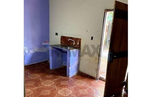 En venta casa en capiata a refaccionar, foto 2