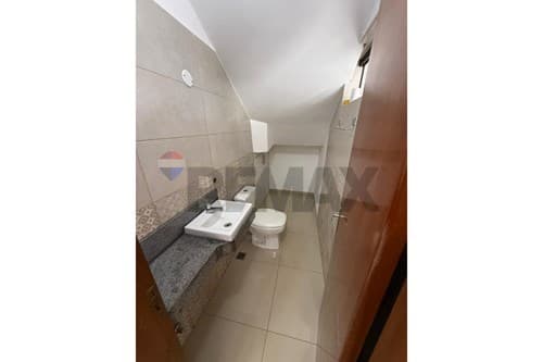 Dúplex premium en alquiler con patio y piscina