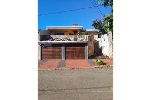 Casa Alquiler en Pleno Centro!!!