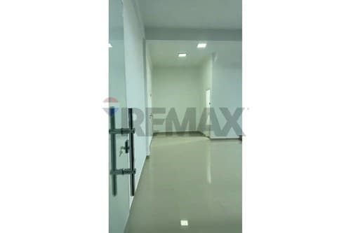 ¡En alquiler local céntrico! — foto 4