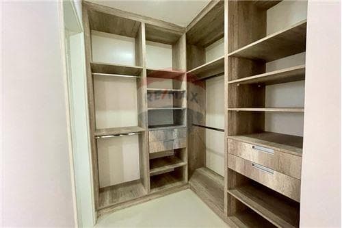 Vendo hermoso dpto. En barrio Jara con renta activ