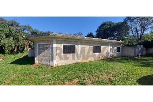 Amplia Casa en Venta en Isla Bogado - Luque