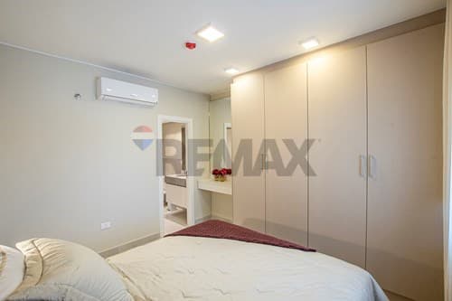 Moderno Departamento en Loma Pytá, ¡Ideal! — foto 2