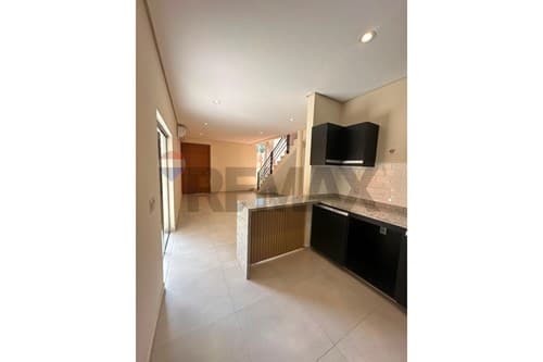 Duplex en esquina en Luque – loma merlo, foto 3