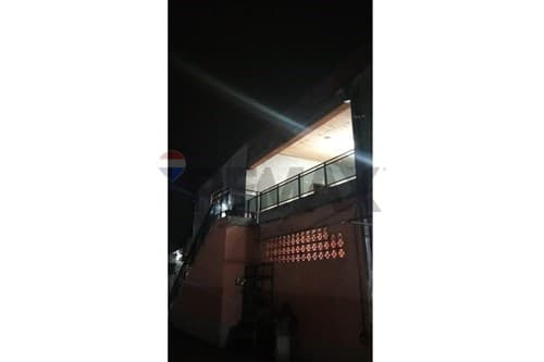 Casa y salon comercial en encarnacion — foto 2