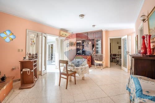 Amplia Residencia en Barrio Mcal Estigarribia, foto 4