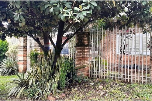 En venta casa en esquina en Loma Pyta — foto 2