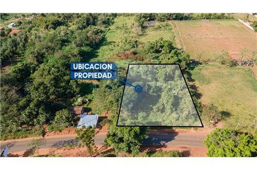 Amplio terreno en venta Capiata