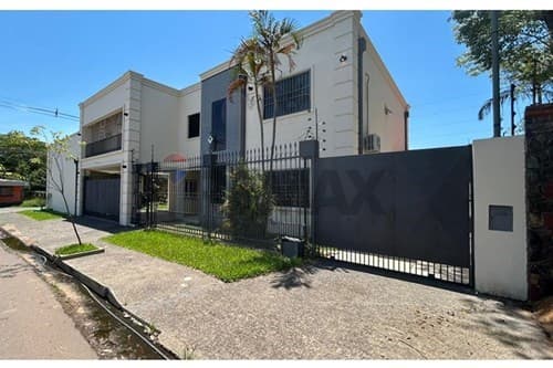 Residencia en esquina en Luque — foto 2
