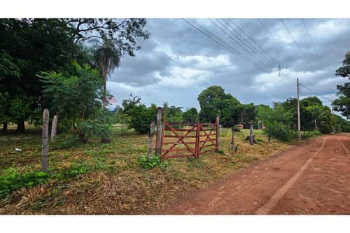 Vendo Terreno en Pirayu media hectárea