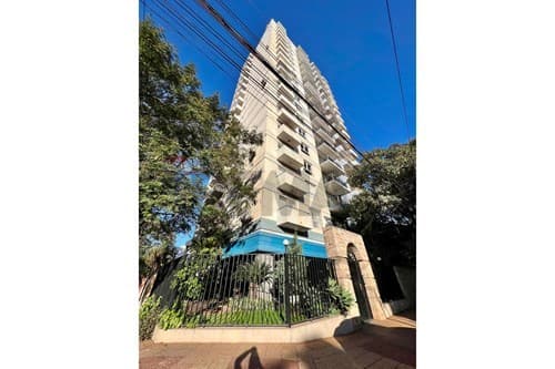En venta departamento en edificio alto palermo