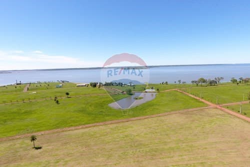 Aeroclub y Marina Paraqvaria terreno exclusivo — foto 5