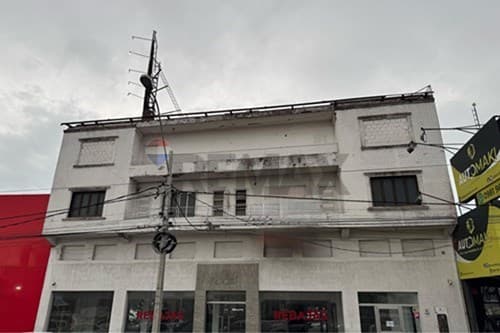 Edificio sobre avda. E. Ayala km 5 — foto 3