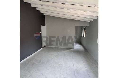 Renovated Home with a Spacious Backyard in Itauguá, foto 3