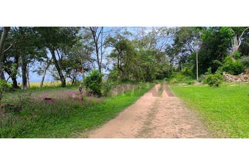 Terreno de 720 m2 en playas de aregua — foto principal