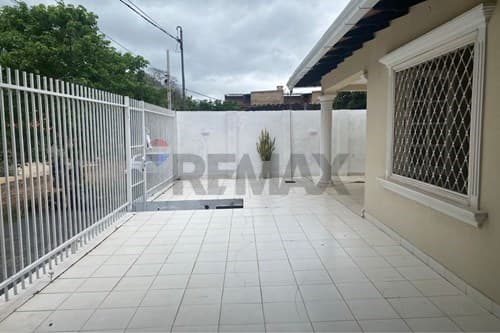 Casa en Luque barrio campo grande — foto 1